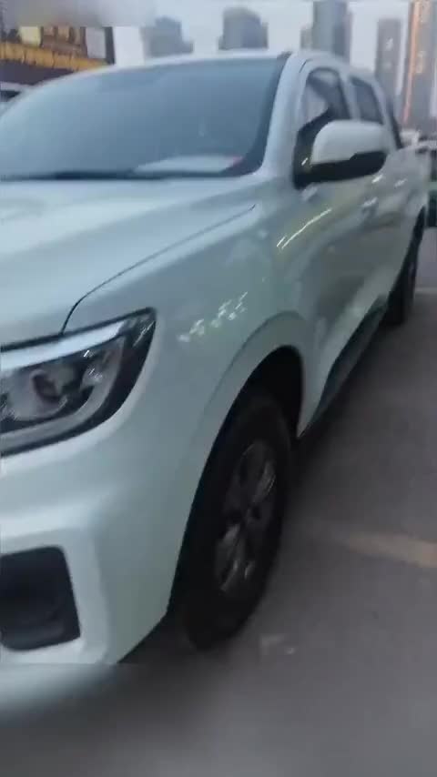 长城 炮 2023款 2.0T商用版自动汽油四驱精英型长箱GW4C20B讲解2