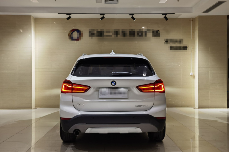 宝马X1 2018款 sDrive18Li 尊享型车身外观6007