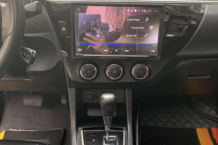 丰田 雷凌 2016款 1.6G CVT精英版中控内饰7003