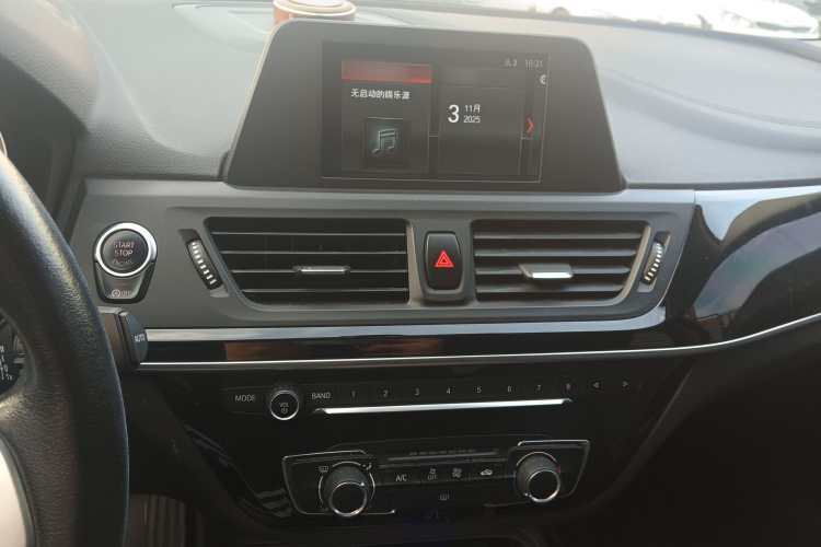 宝马1系 2018款 改款 118i 运动型局部细节16