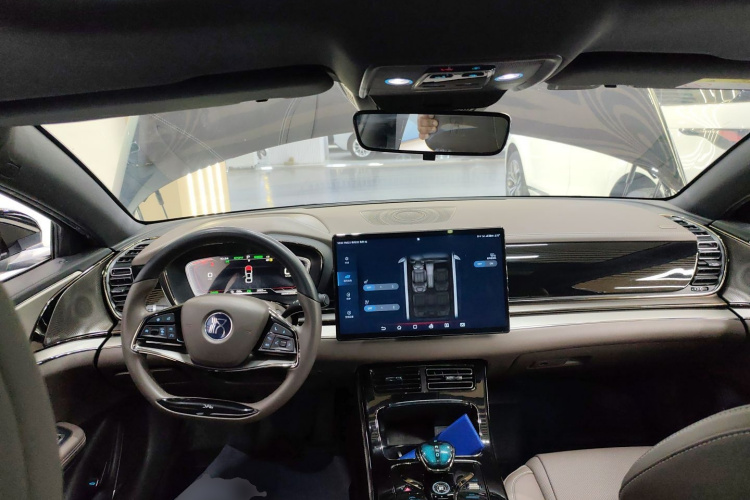 比亚迪 汉 2020款 EV 超长续航版豪华型中控内饰7002