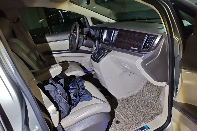 别克GL8 2013款 3.0L XT豪华商务旗舰版局部细节9005