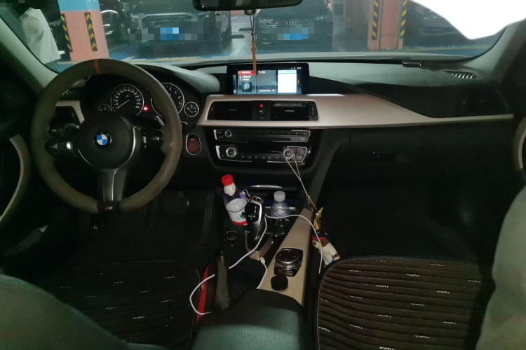 宝马3系 2014款 320Li 时尚型中控内饰7002