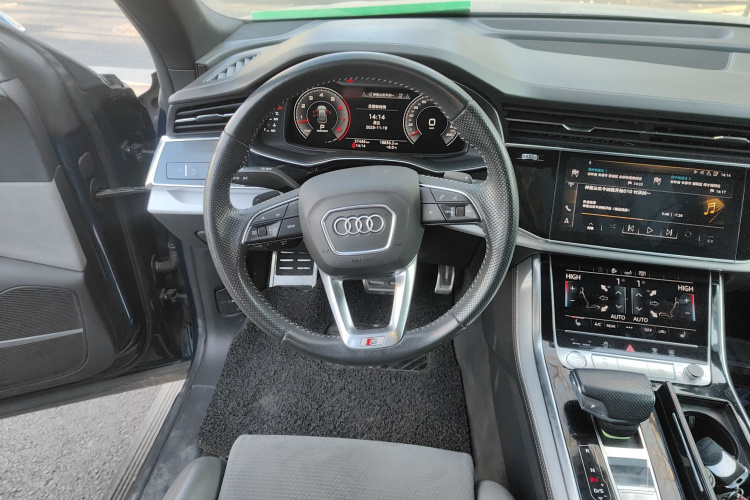 奥迪Q8 2019款 55 TFSI 臻选动感型局部细节13