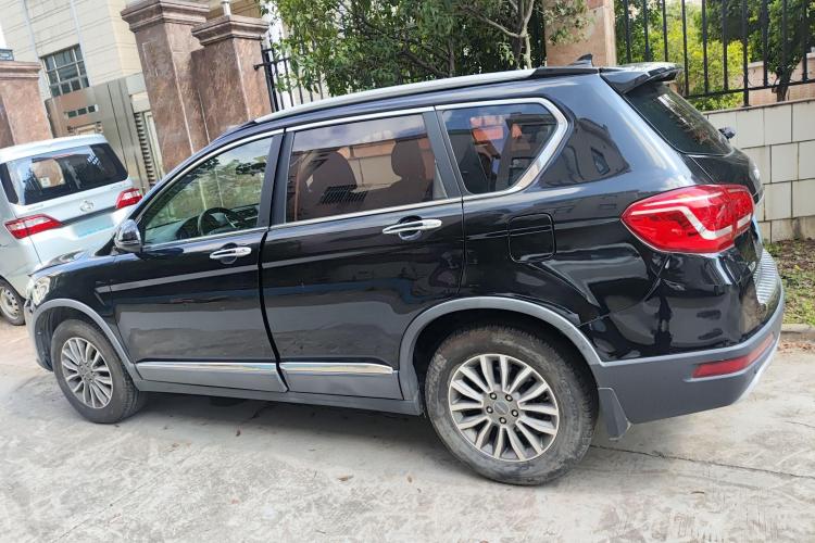 哈弗H6 2017款 改款红标 运动版 1.5T 自动两驱豪华型车身外观4