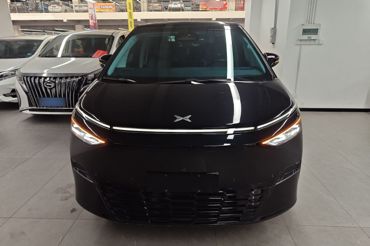 小鹏X9 2024款 702超长续航Pro车身外观2
