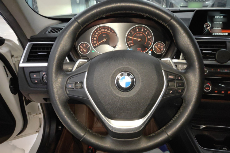 宝马3系 2017款 320Li M运动型局部细节13