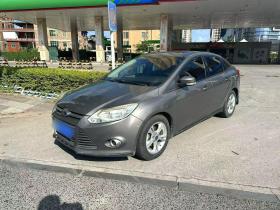 福特 福克斯 2012款 三厢 1.6L 自动风尚型