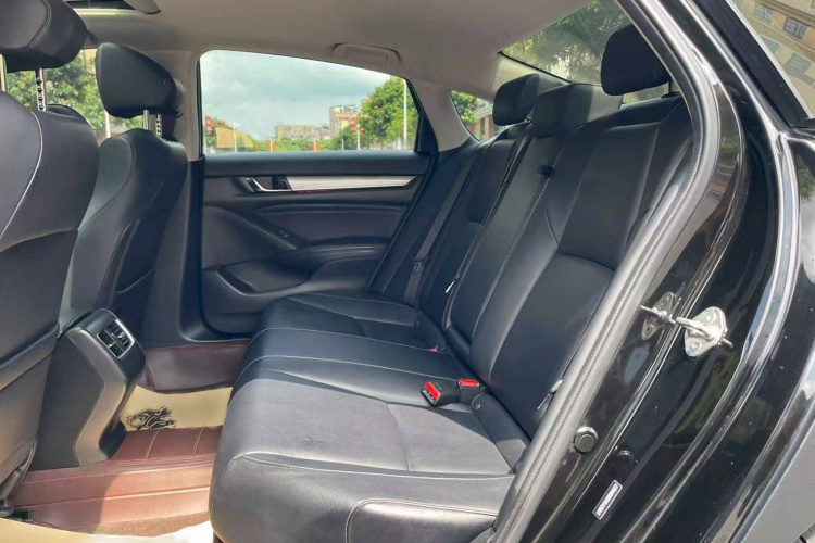 本田 雅阁 2018款 260TURBO 豪华版 国V中控内饰7002