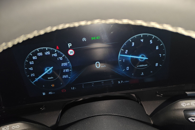 起亚 狮铂拓界 2023款 2.0T 两驱尊贵版局部细节14