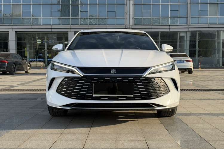 比亚迪 秦L 2024款 DM-i 80KM领先型车身外观6004