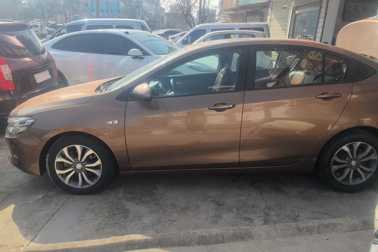 雪佛兰 科沃兹 2016款 1.5L 自动欣尚版车身外观4