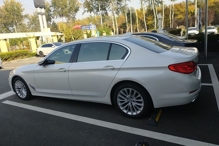 宝马5系 2020款 525Li 豪华套装车身外观6003