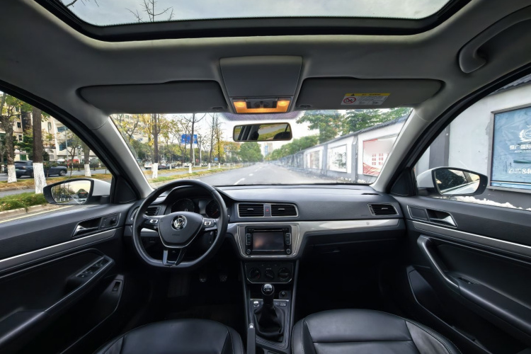 大众 朗逸 2017款 1.6L 手动舒适版中控内饰7002