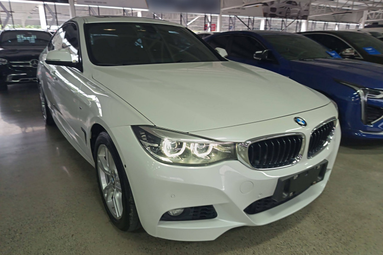 宝马3系GT 2019款 320i M运动套装车身外观6002