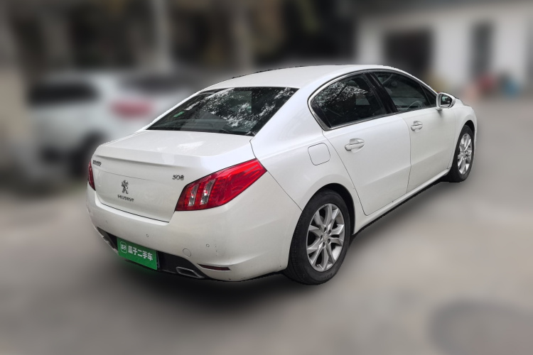 标致508 2013款 2.3L 两周年纪念 自动智享版车身外观7