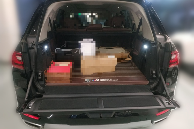 宝马X7 2021款 xDrive40i 领先型豪华套装中控内饰23