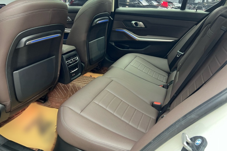 宝马3系 2020款 改款 325Li M运动套装中控内饰7006