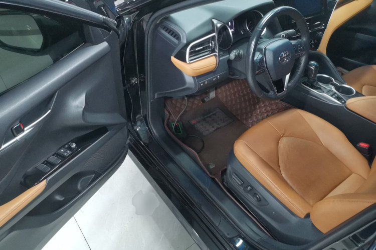 丰田 凯美瑞 2021款 双擎 2.5HGVP 领先版中控内饰20