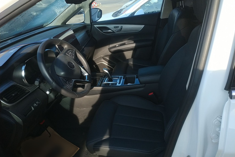 比亚迪 宋MAX新能源 2019款 DM 1.5T 智联致耀型 7座 国V中控内饰19