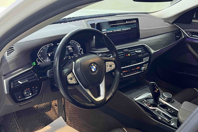 宝马5系新能源 2021款 改款 535Le 豪华套装中控内饰7003