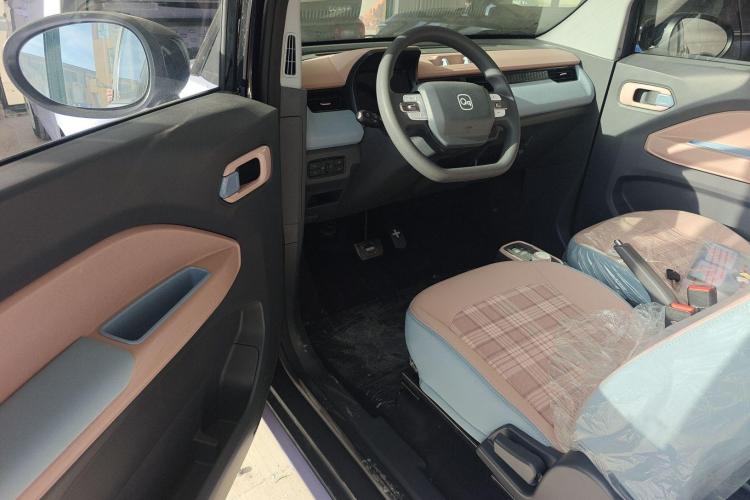 奇瑞新能源 QQ冰淇淋 2025款 155km 圣代版中控内饰20