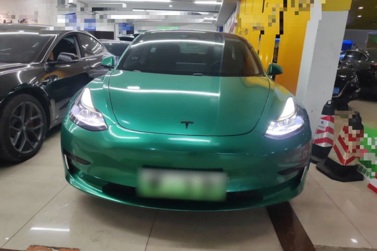 特斯拉 Model 3 2021款 标准续航后驱升级版车身外观2