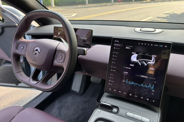 蔚来ET5T 2023款 75kWh Touring中控内饰7014