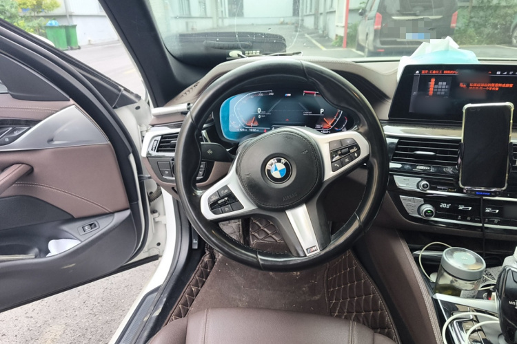 宝马5系 2020款 525Li M运动套装局部细节13