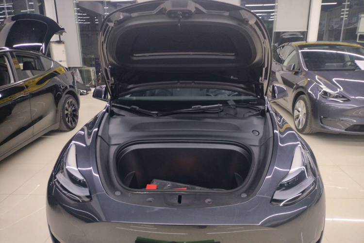特斯拉 Model Y 2024款 后轮驱动版机舱底盘24