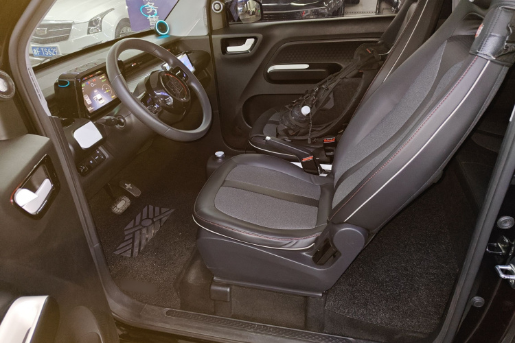 五菱汽车 宏光MINIEV 2022款 GAMEBOY 200km 玩咖款 磷酸铁锂中控内饰19