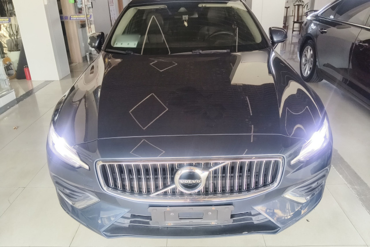 沃尔沃S60 2021款 T4 智逸豪华版车身外观6001