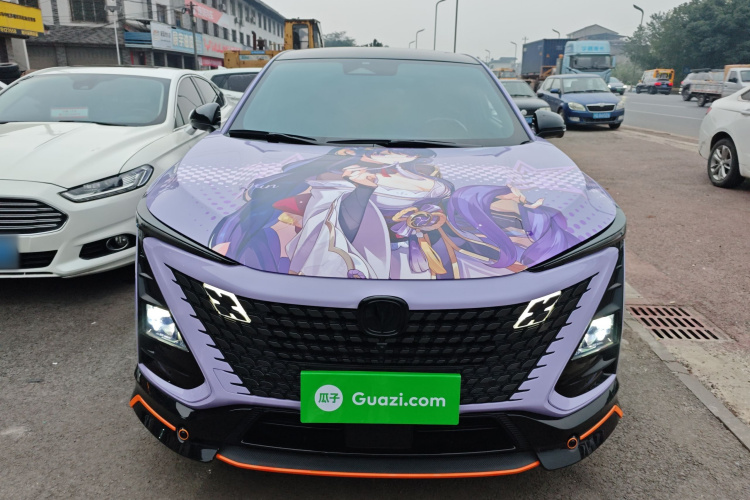 长安UNI-T 2022款 1.5T 运动版 尊贵型车身外观2