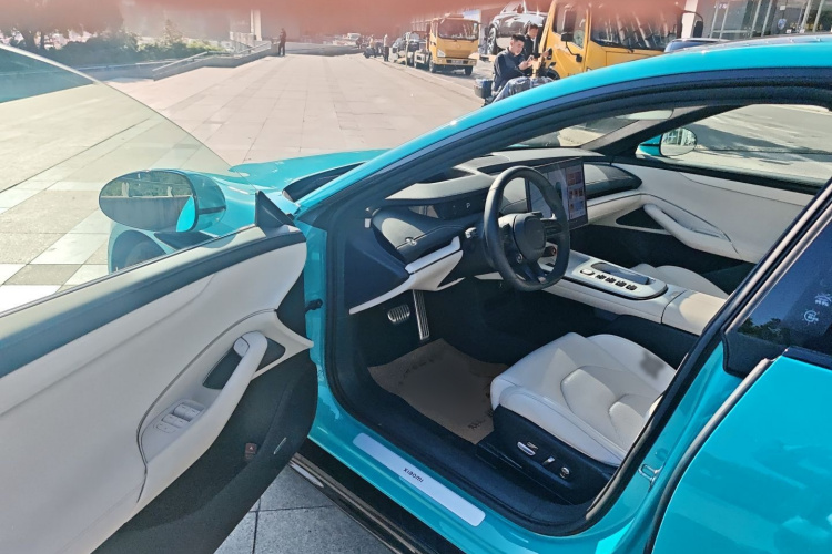 小米汽车 小米SU7 2024款 四驱超长续航高阶智驾Max版中控内饰7003