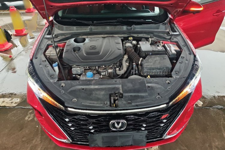 长安 逸动 2021款 PLUS 蓝鲸NE 1.4T GDI DCT尊贵型局部细节24