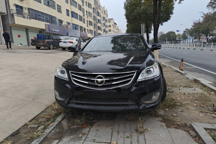 海马M8 2017款 1.8T 自动型车身外观2