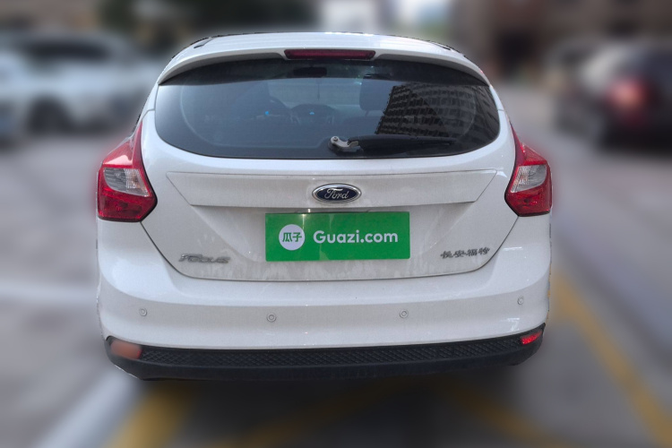 福特 福克斯 2012款 两厢 1.6L 自动舒适型车身外观6004