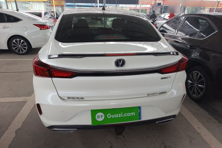 长安 逸动 2020款 PLUS 蓝鲸NE 1.4T GDI DCT旗舰型车身外观6