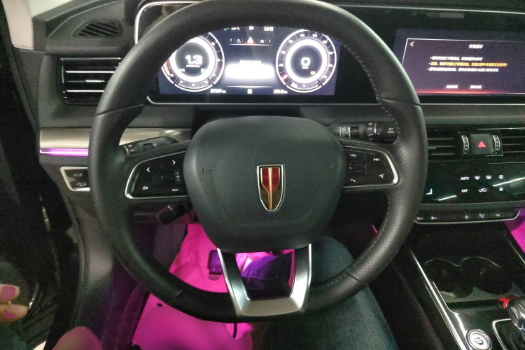 红旗HS5 2022款 改款 2.0T 智联旗享版中控内饰13