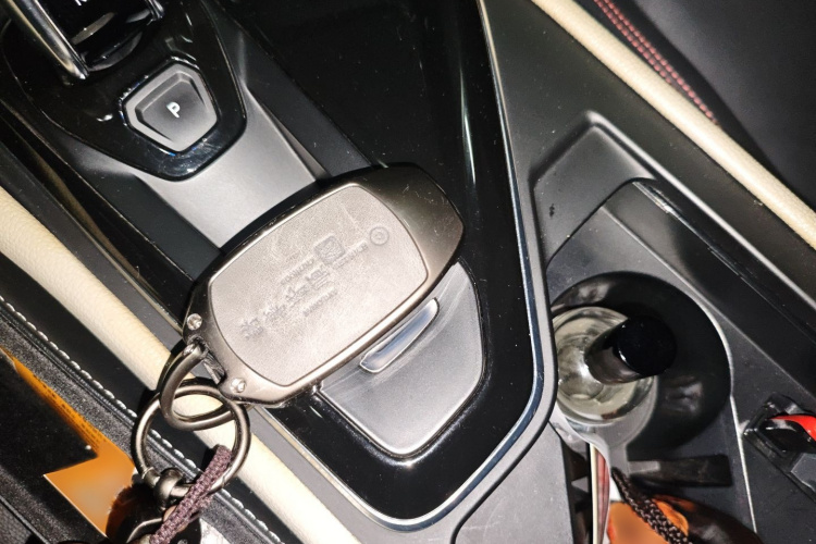 领克02 2018款 1.5T DCT两驱耀Pro版 国V中控内饰7001