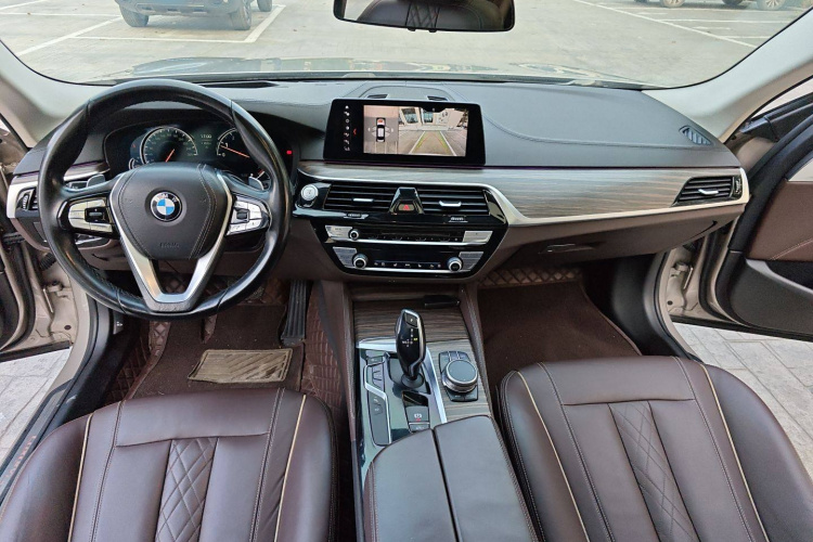 宝马5系 2018款 530Li 尊享型 豪华套装中控内饰7002