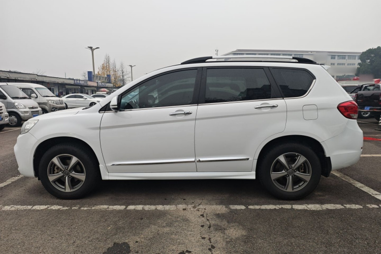 哈弗H6 2017款 经典版 1.5T 自动两驱精英型车身外观4