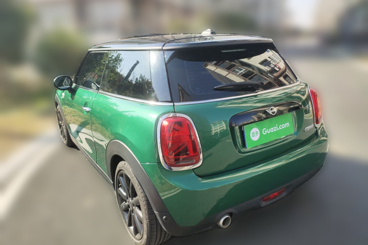 MINI 2020款 1.5T COOPER 艺术家车身外观5