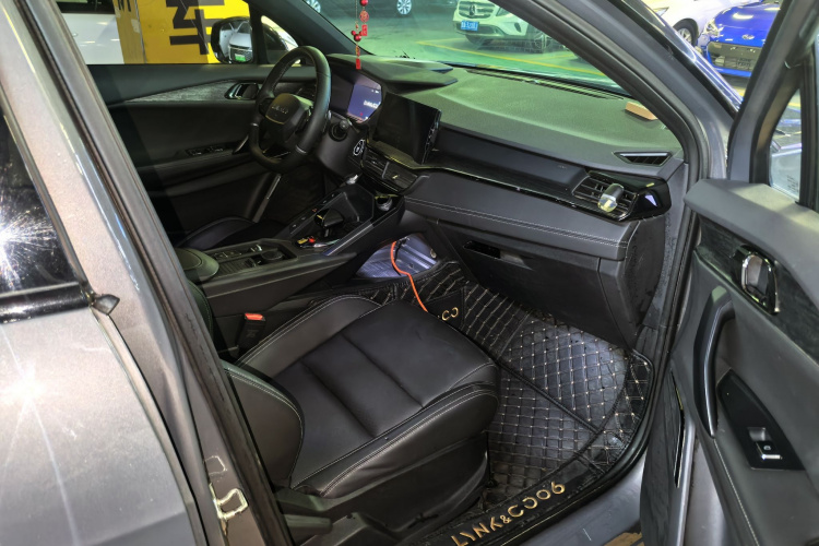 领克06 2020款 1.5T 劲Pro中控内饰7002