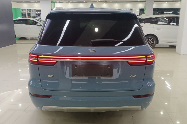 理想汽车 理想ONE 2021款 增程6座版车身外观6