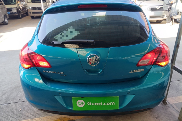 别克 英朗 2014款 XT 1.6L 自动时尚版车身外观6