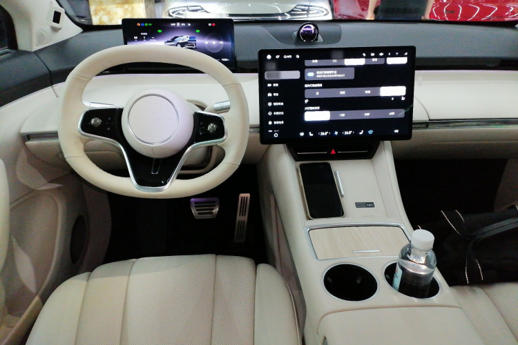 鸿蒙智行 智界R7 2024款 纯电 667km Max中控内饰13
