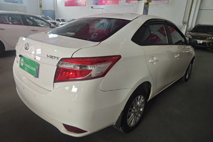 丰田 威驰 2014款 1.5L 手动智尚版车身外观7