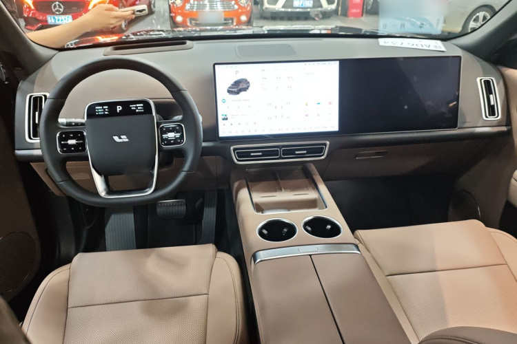 理想汽车 理想L9 2025款 Ultra 智能焕新版中控内饰12