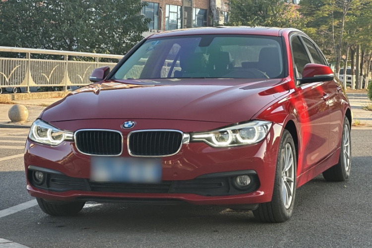 宝马3系 2016款 316i 时尚型车身外观1